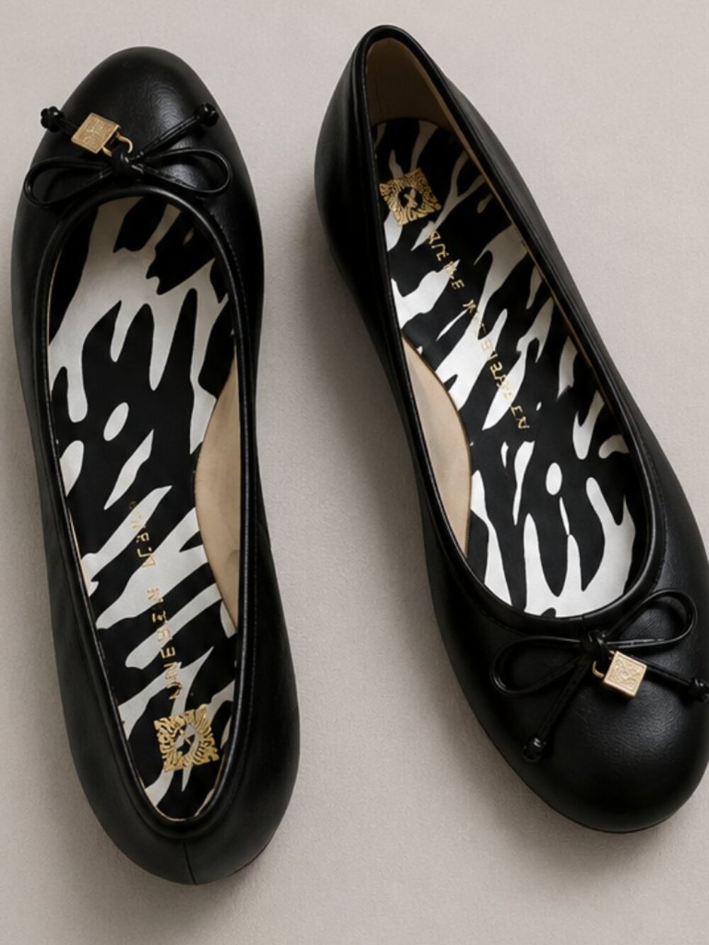 NWOT Anne Klein Black Leather Ballet Flats Bow Detail Size 38.5